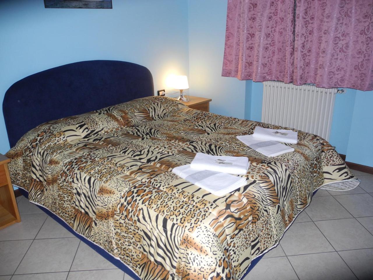 Residence Laguna Beach Pianello Del Lario Εξωτερικό φωτογραφία